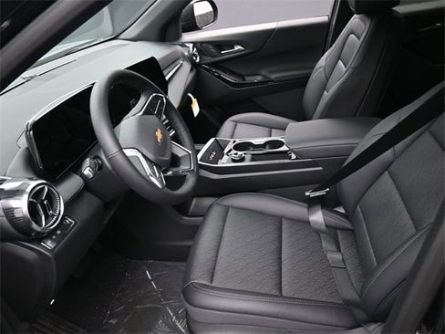 New 2026 Chevrolet Equinox LT w/ Convenience Package II image 8