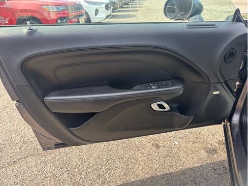 Used 2018 Dodge Challenger SXT Plus RWD image 10