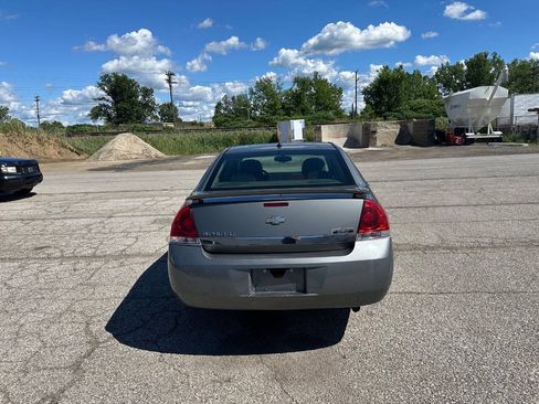 Used 2009 Chevrolet Impala LT FWD image 4