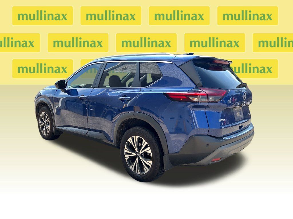 Used 2023 Nissan Rogue SV w/ SV Premium B Package FWD image 3