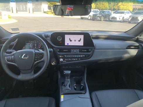 Used 2025 Lexus ES 350 w/ Premium Package FWD image 30