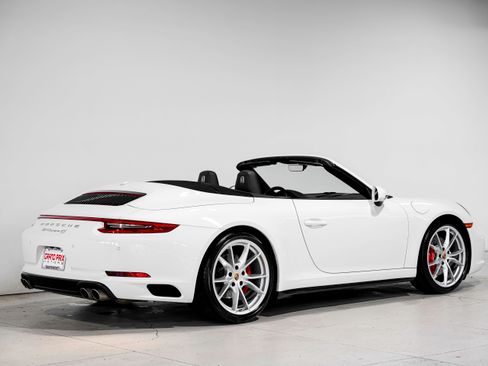 Used 2017 Porsche 911 Carrera 4S image 3