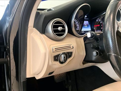 Used 2015 Mercedes-Benz C 300 4MATIC Sedan image 31