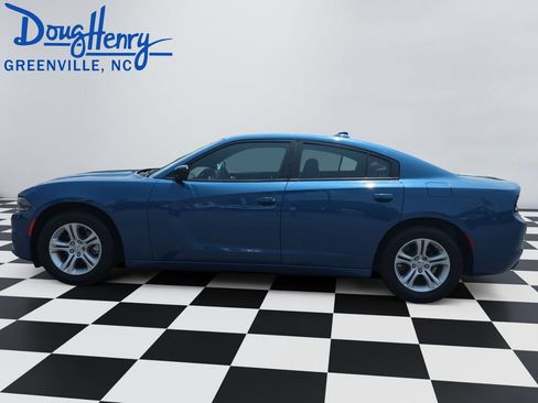 Used 2023 Dodge Charger SXT RWD image 2