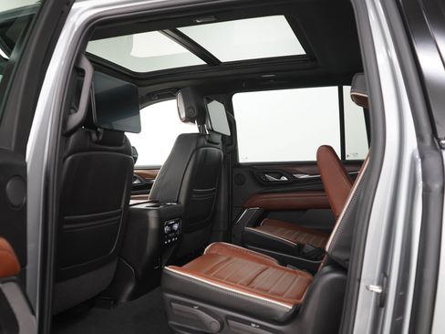 Used 2024 GMC Yukon XL Denali Ultimate AWD/4WD image 20