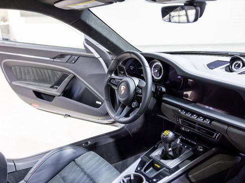 Used 2024 Porsche 911 GT3 image 30