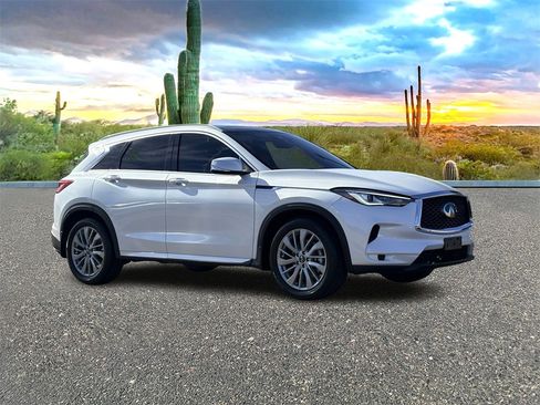 Used 2023 INFINITI QX50 Luxe image 2