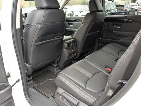 New 2025 Honda Pilot Touring image 33
