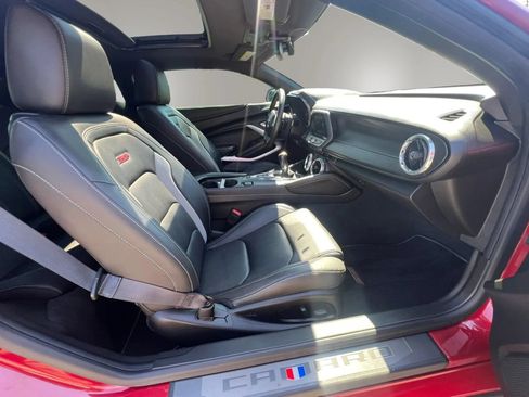 Used 2018 Chevrolet Camaro SS RWD image 30