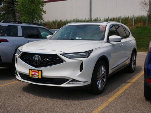 Used 2022 Acura MDX SH-AWD w/ Advance Package image 3