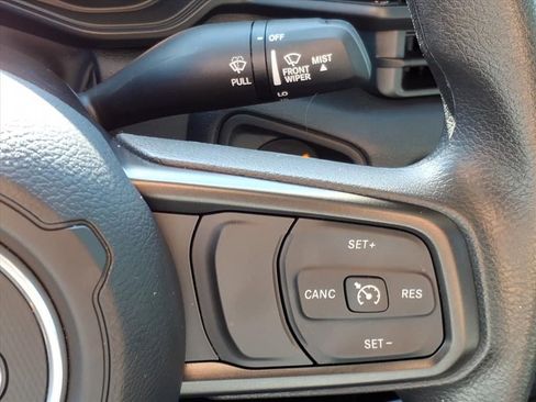 Used 2025 Jeep Gladiator Sport image 26