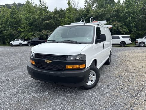 New 2025 Chevrolet Express 2500 w/ Driver Convenience Package image 12