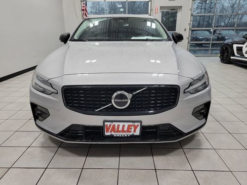 Used 2024 Volvo S60 B5 Core image 13