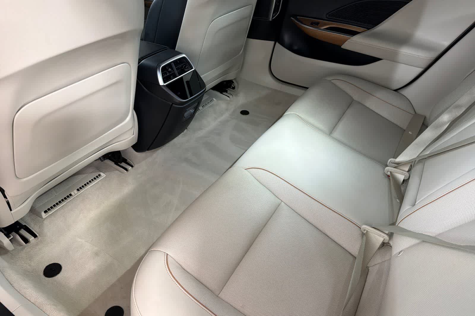 Used 2023 Lucid Air Touring AWD/4WD image 4