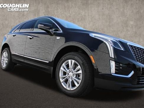 New 2025 Cadillac XT5 Luxury image 1