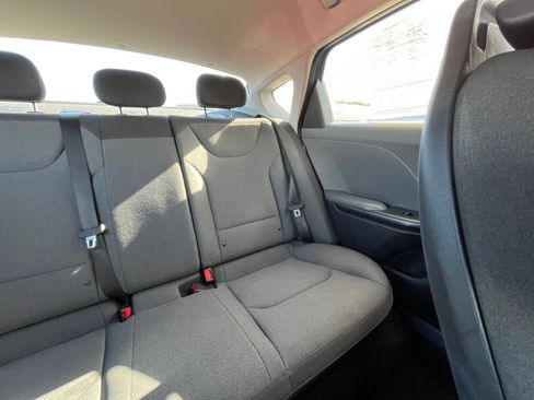 Used 2025 Kia K4 FWD image 53