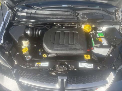 Used 2019 Dodge Grand Caravan GT image 37