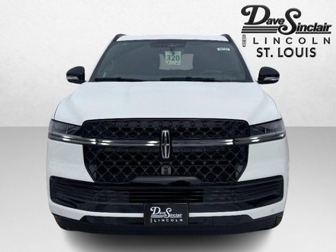 New 2026 Lincoln Navigator Reserve w/ Jet Appearance Package image 2