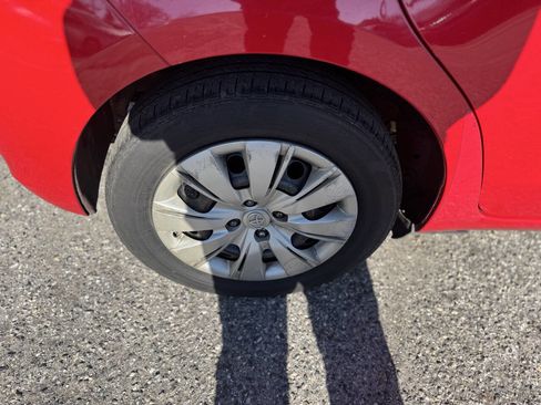 Used 2014 Toyota Yaris LE image 39