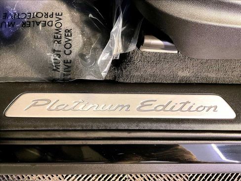 Certified 2023 Porsche Cayenne Platinum Edition AWD/4WD image 19