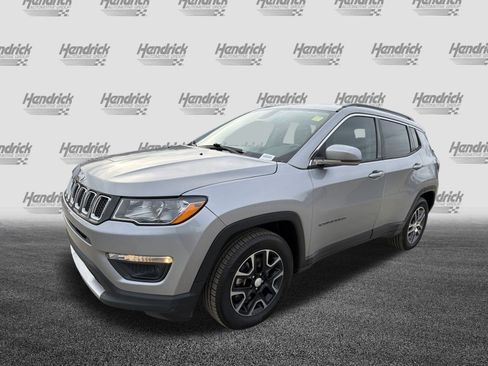 Used 2018 Jeep Compass Latitude w/ Popular Equipment Group image 5