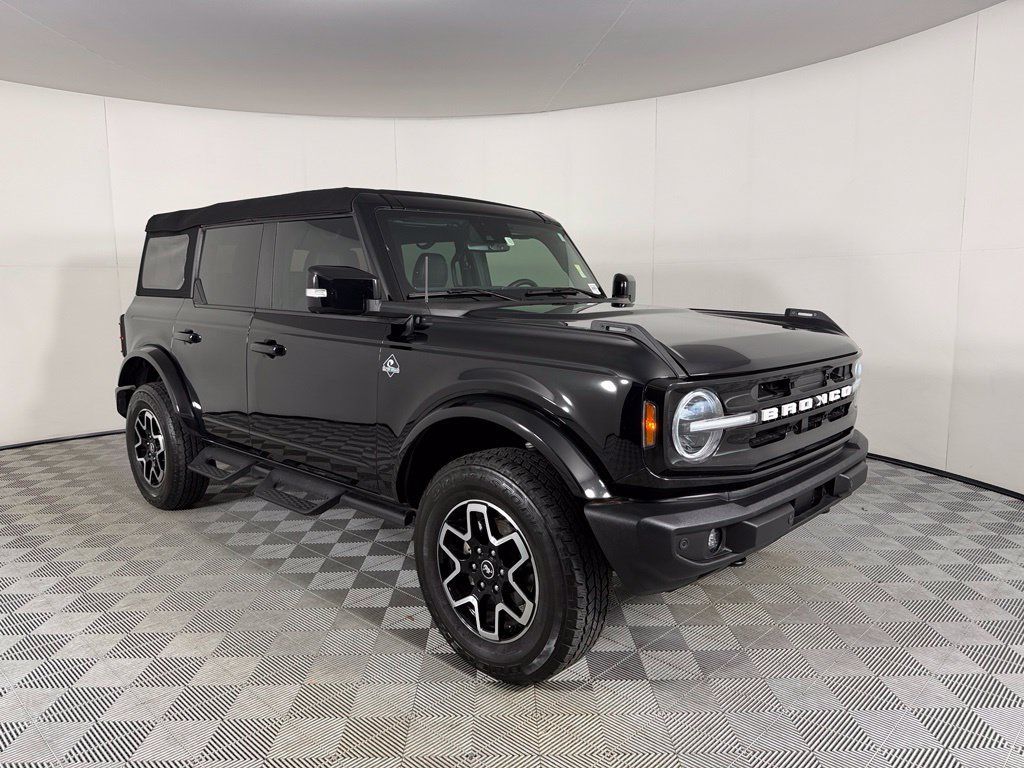 Used 2024 Ford Bronco Outer Banks AWD/4WD image 4