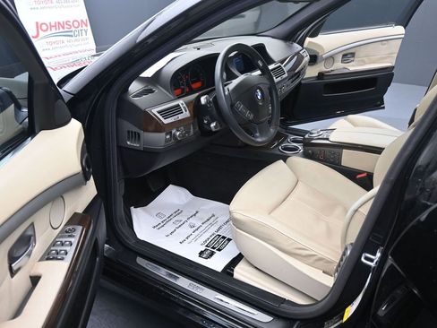 Used 2006 BMW 750Li image 18