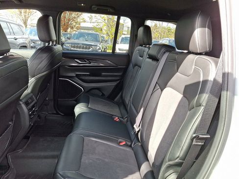 Certified 2022 Jeep Grand Cherokee Altitude image 20