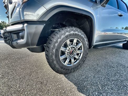 Used 2025 GMC Sierra 1500 AT4X image 34