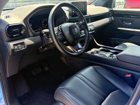Used 2024 Honda Pilot TrailSport image 9