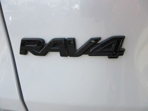 Used 2023 Toyota RAV4 XSE image 8
