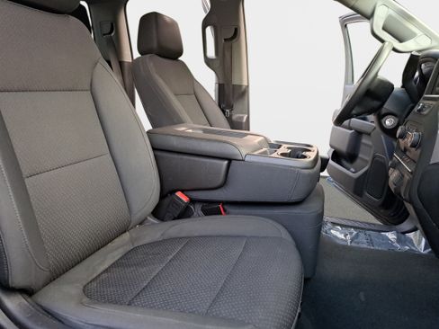 Used 2019 Chevrolet Silverado 1500 Custom w/ Custom Value Package AWD/4WD image 10