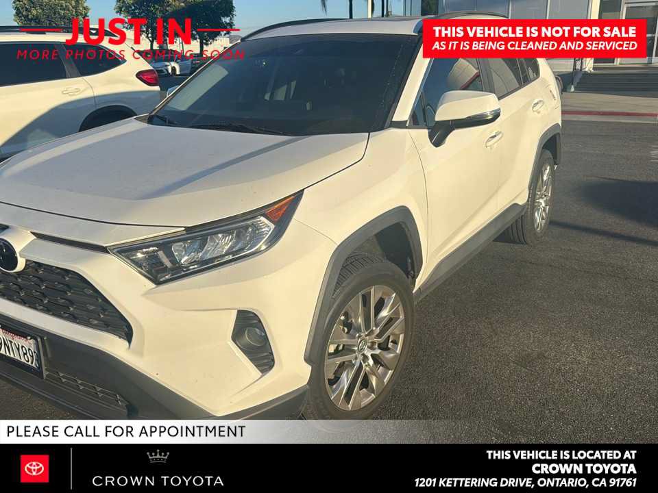 Used 2020 Toyota RAV4 XLE Premium FWD image 1