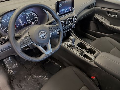Used 2025 Nissan Sentra SV FWD image 7