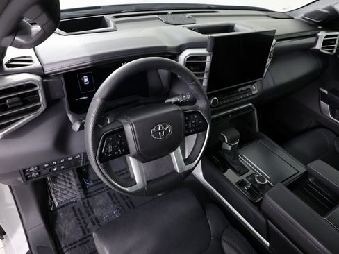 Used 2025 Toyota Sequoia Platinum image 24