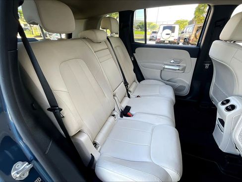 Used 2023 Mercedes-Benz GLB 250 image 19