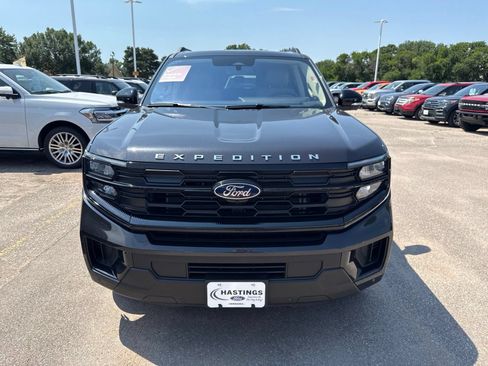 Used 2025 Ford Expedition Active AWD/4WD image 14