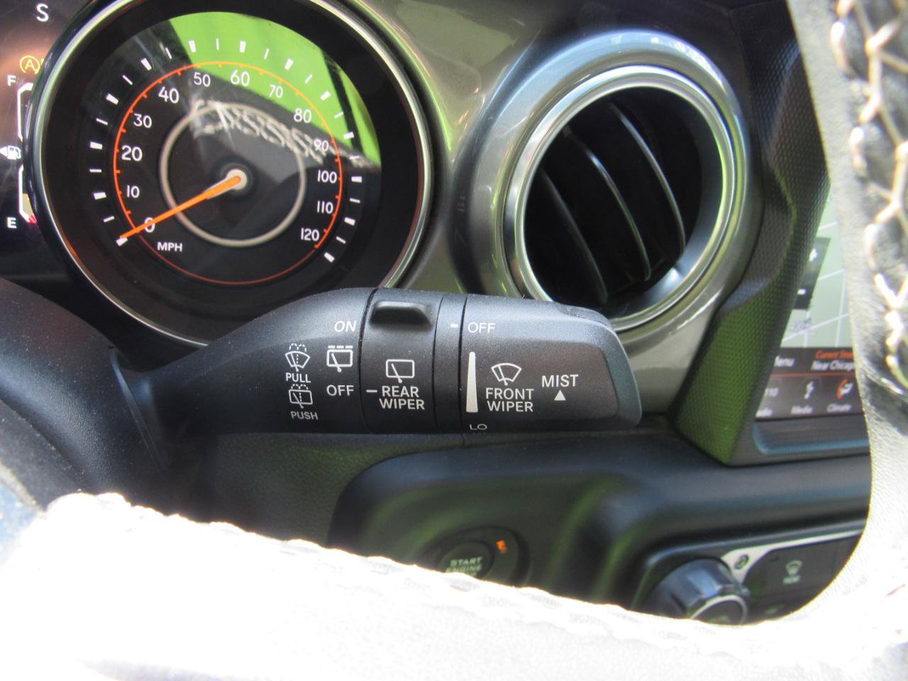 Used 2019 Jeep Wrangler Unlimited Sahara w/ Uconnect 4C Nav & Sound Group AWD/4WD image 22