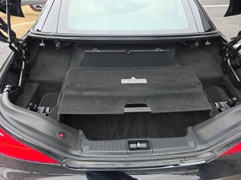 Used 2013 Mercedes-Benz SL 550 image 18