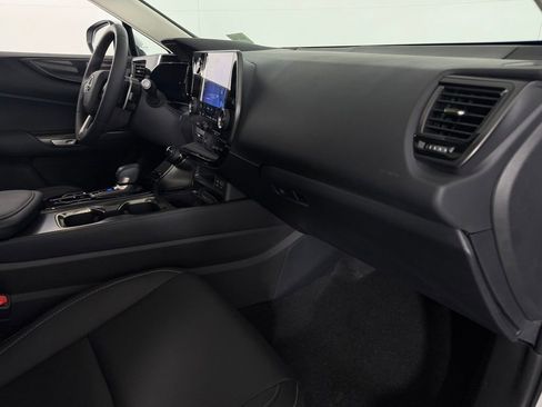 Used 2025 Lexus NX 250 FWD image 12