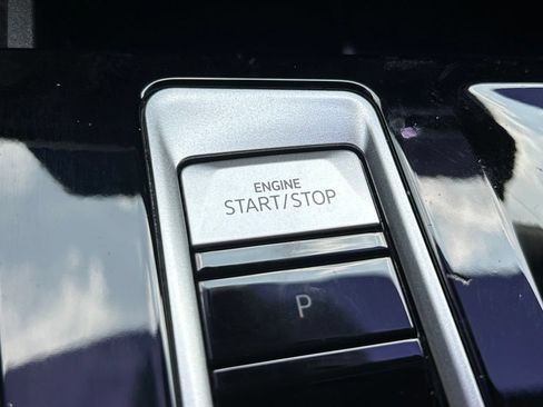 Used 2024 Volkswagen Atlas SE FWD image 35