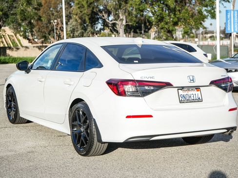 Used 2025 Honda Civic Sport image 9