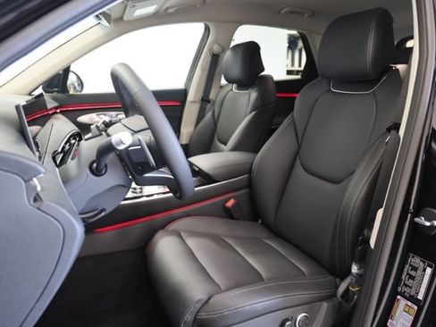 New 2026 Genesis GV70 2.5T AWD/4WD image 17