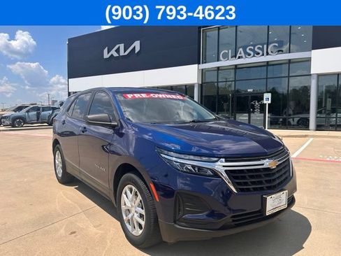 Used 2022 Chevrolet Equinox LS AWD/4WD image 1