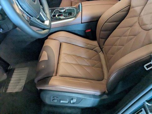 Used 2026 BMW X5 xDrive40i image 4