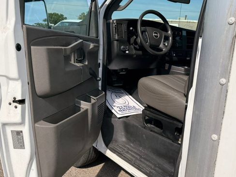 Used 2020 GMC Savana 3500 Extended w/ Driver Convenience Package RWD image 12