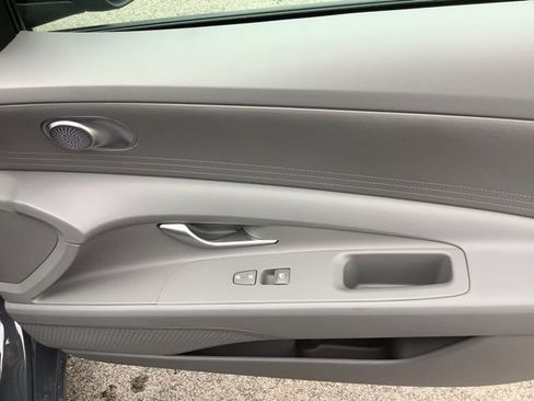 Used 2025 Hyundai Elantra SE image 20