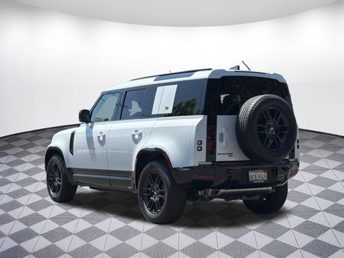 Used 2023 Land Rover Defender 110 X-Dynamic SE AWD/4WD image 3