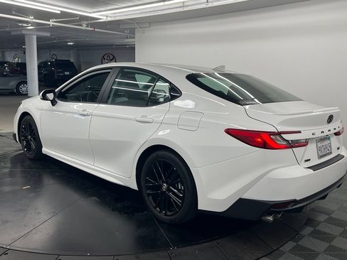 Used 2026 Toyota Camry SE w/ Multimedia Upgrade Package FWD image 4