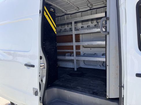 Used 2020 Nissan NV 2500 SV RWD image 25